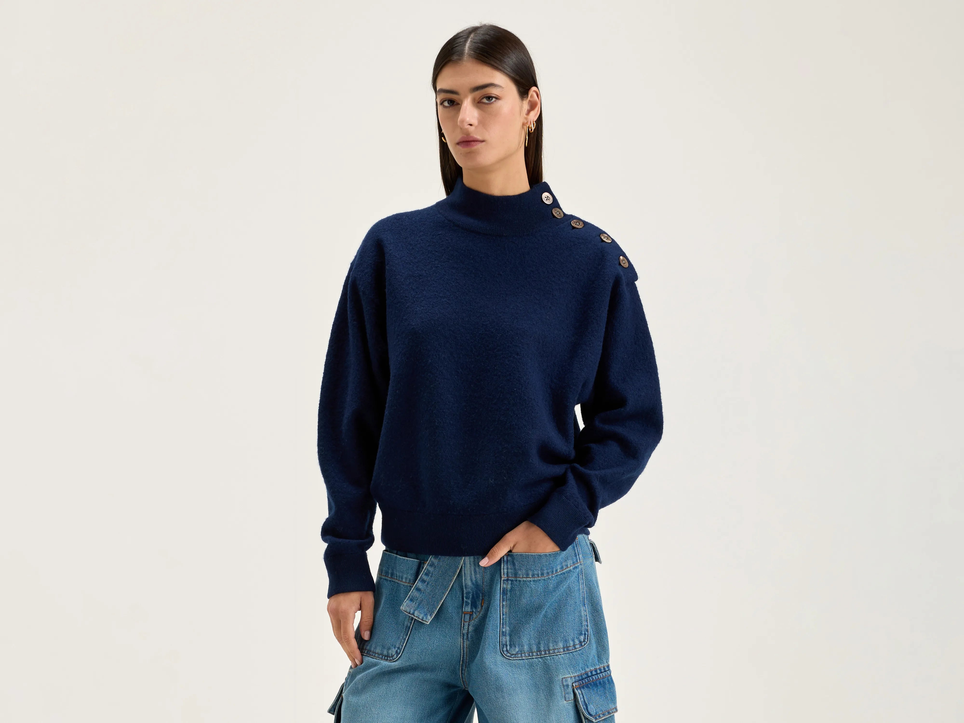 Goian crew-neck sweater (242 / W / INK) Solid Print Embellished