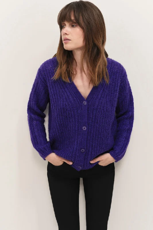 TIM - Cardigan purple tricot à encolure V profonde Zippered Front Buttoned Front Snap Front TIM - Cardigan purple tricot à encolure V profonde Zippered Front Buttoned Front Snap Front